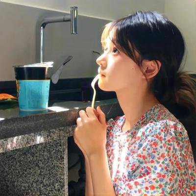 假装情侣